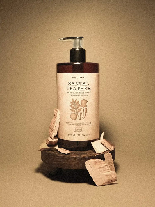 jabón para manos, jabón líquido corporal, jabón hand and body, jabón hidratante, jabón con aroma, jabón para baño, jabón decorativo, jabón elegante, jabón para visitas, jabón 500 ml, jabón con dispensador, jabón aesthetic, jabón minimalista, cuidado de la piel, limpieza suave, jabón con aloe vera, jabón con vitamina E, jabón hidratante diario, jabón para casa, jabón moderno, jabón sándalo, jabón cuero, jabón aroma cálido, jabón elegante, jabón amaderado, jabón sofisticado, jabón aroma masculino/unisex